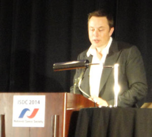 Elon Musk addresses the crowd after receiving his award. (Photo: Seth Potter)