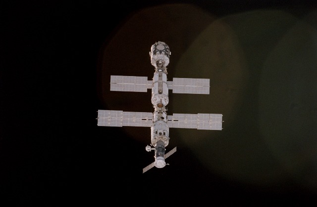 Photo of space station from STS92